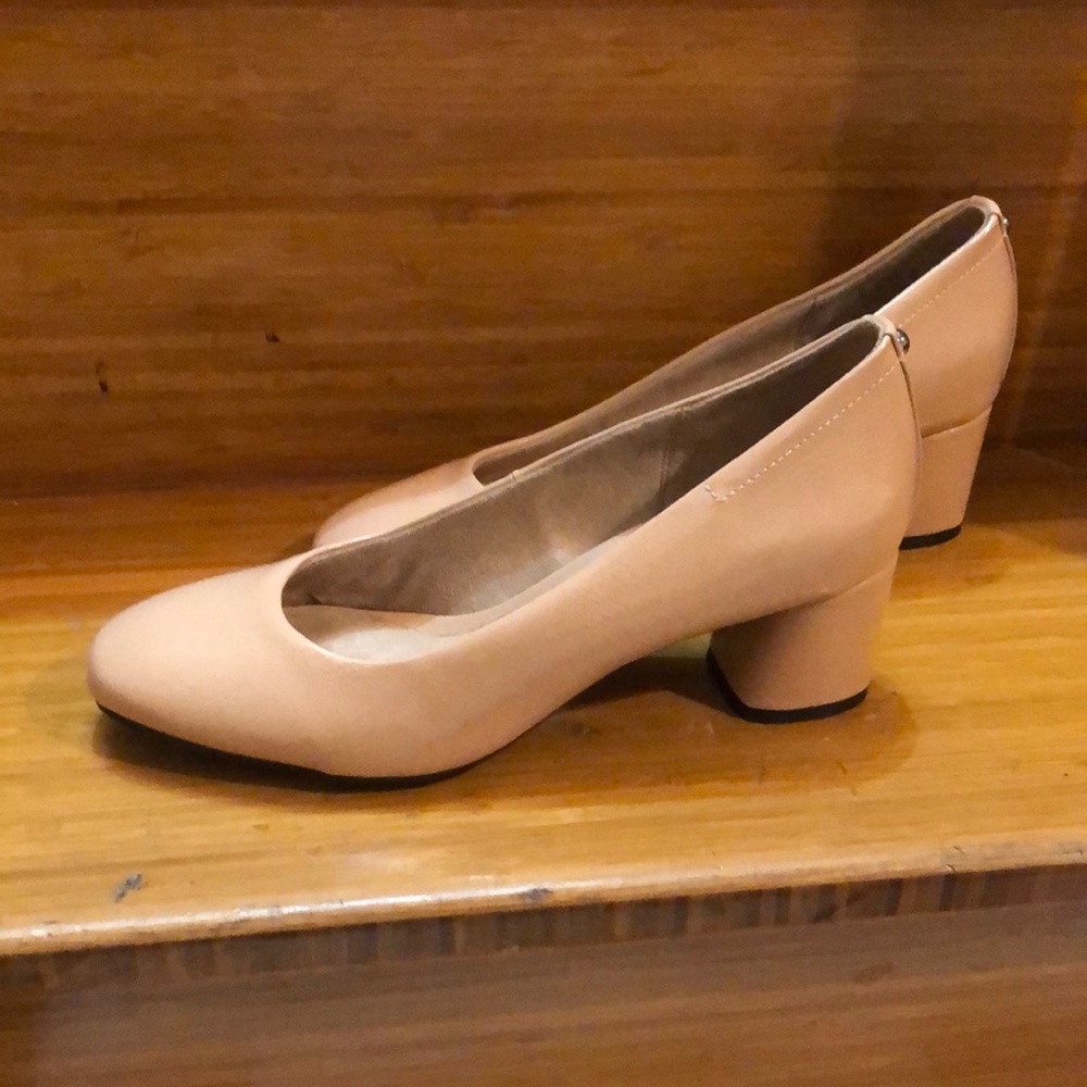 Blush Crinkle Life Stride Josie Heels
